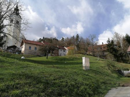 Območje, kjer se bo nahajalo Polhkovo razgledišče