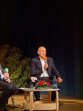 580002790_1380807153412637_248873567510511175_n